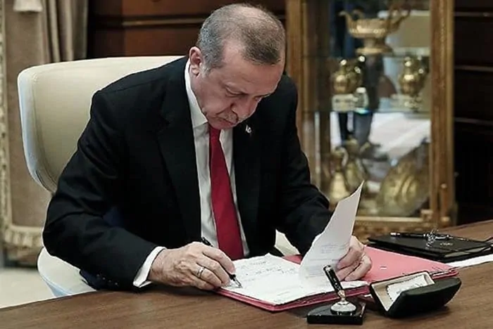 25 Yıl Evli Kalan Kadınların Emeklilik Şartları Nelerdir ?